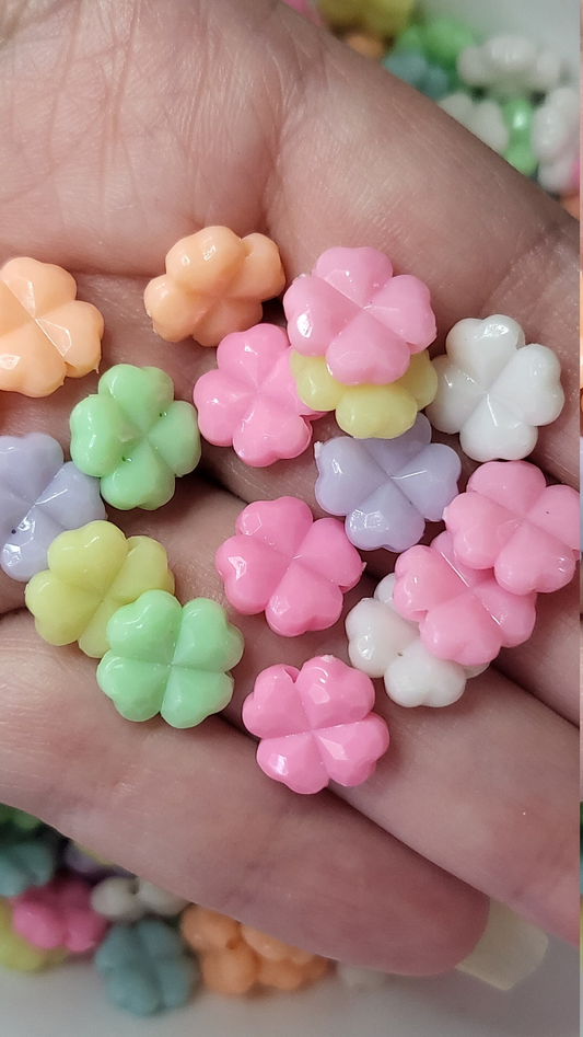 20pcs Shamrock Clover Flower - Pastel Acrylic Beads 12mm - Kawaii Cute Aesthetic Beads Flower Clover Pastel Beads
