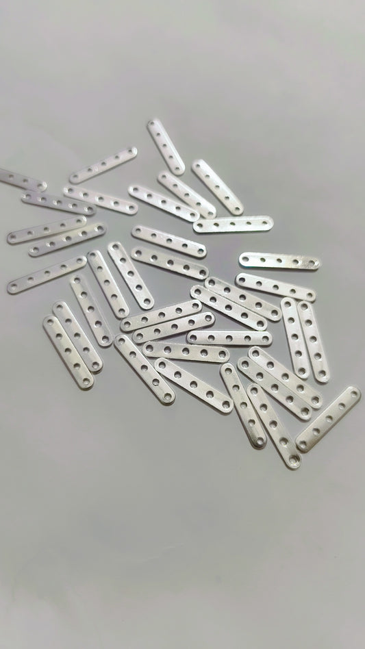 40pcs Alloy Earring (5 Hole) Claw Patti, Hole Beads Charms Connector DIY