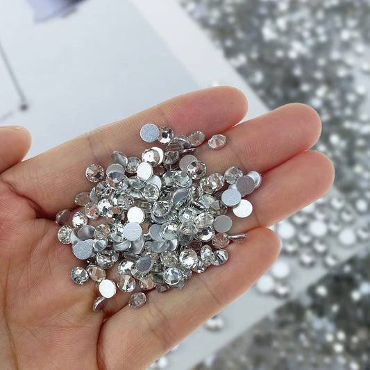 6mm Flatback Rhinestones for Crafts Bulk Clear- Crystals White Craft Gems Jewels Glass Diamonds Stone 5mm-Silver Gems for Nails Dance Costumes Clothes Shoes Tumblers DIY