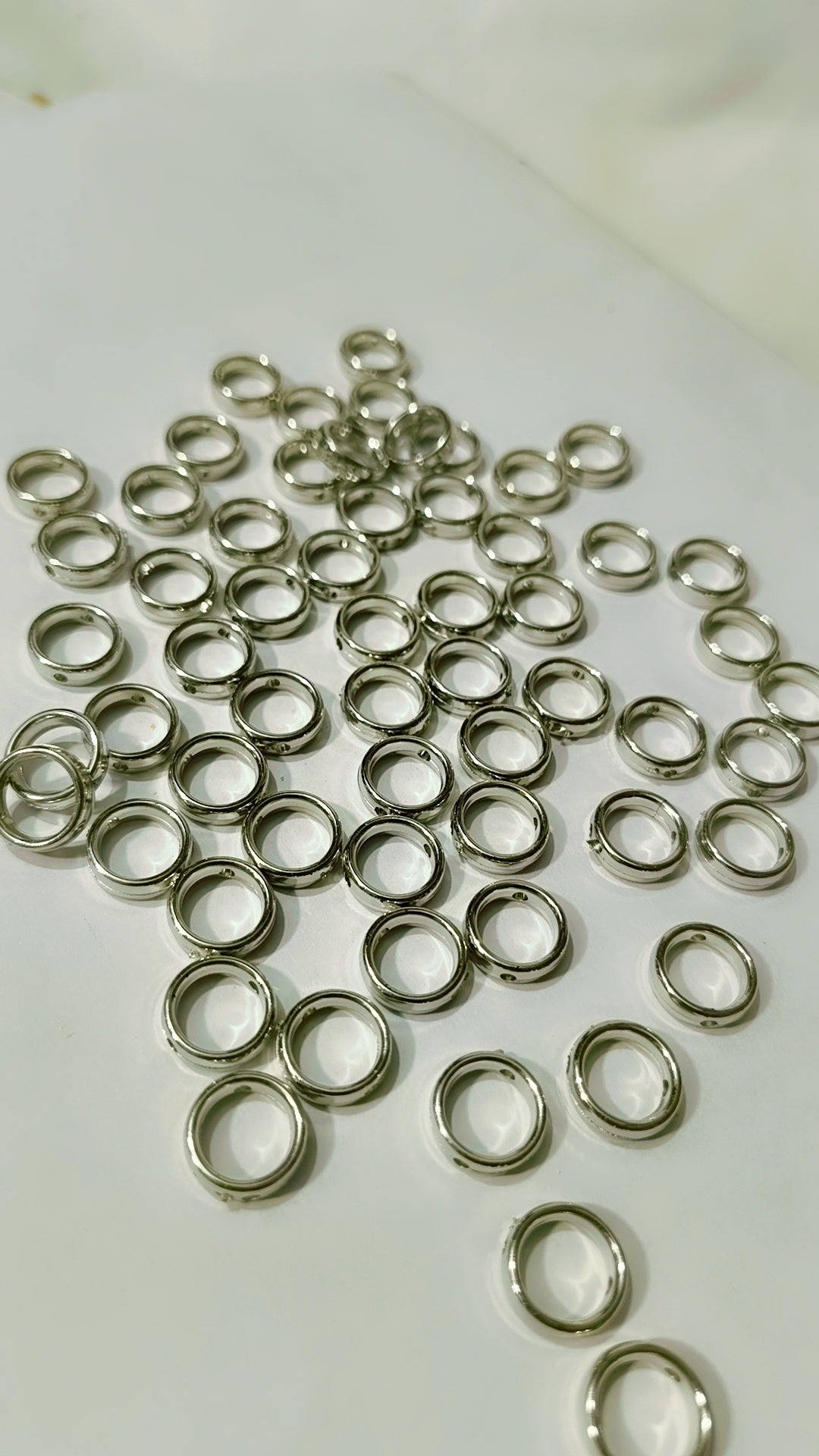 Round Hollow ring
