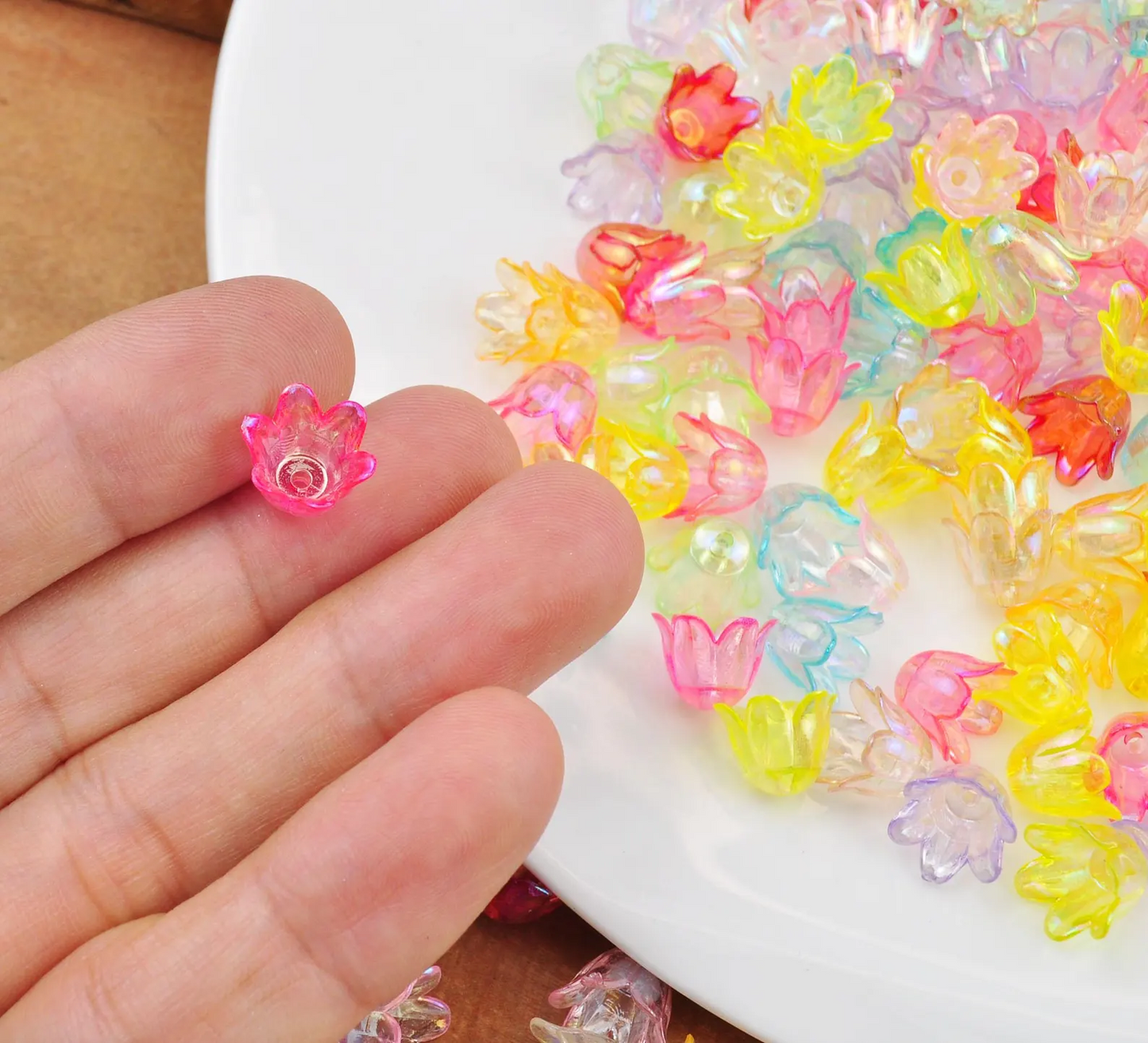 20 pcs Transparent Color Bell Shaped Flower Bead Cap,Acrylic Bell Bead Caps Jewelry Making Hairpin DIY Accessories,11mm Trumpet Flower Beads
