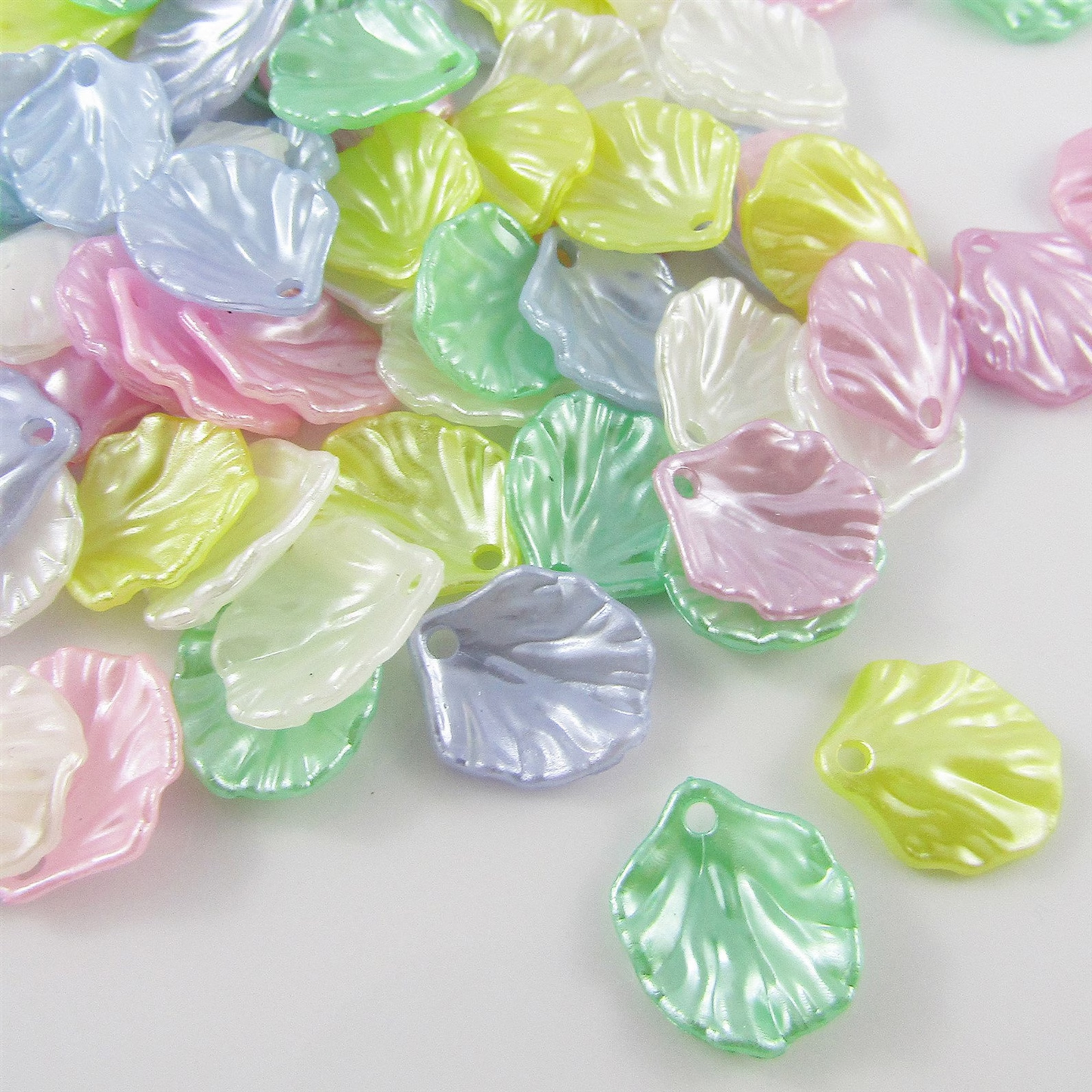 25pcs Mixed Colorful Plastic Leaf Charm Beads, Pendant Acrylic Pastel Pearl