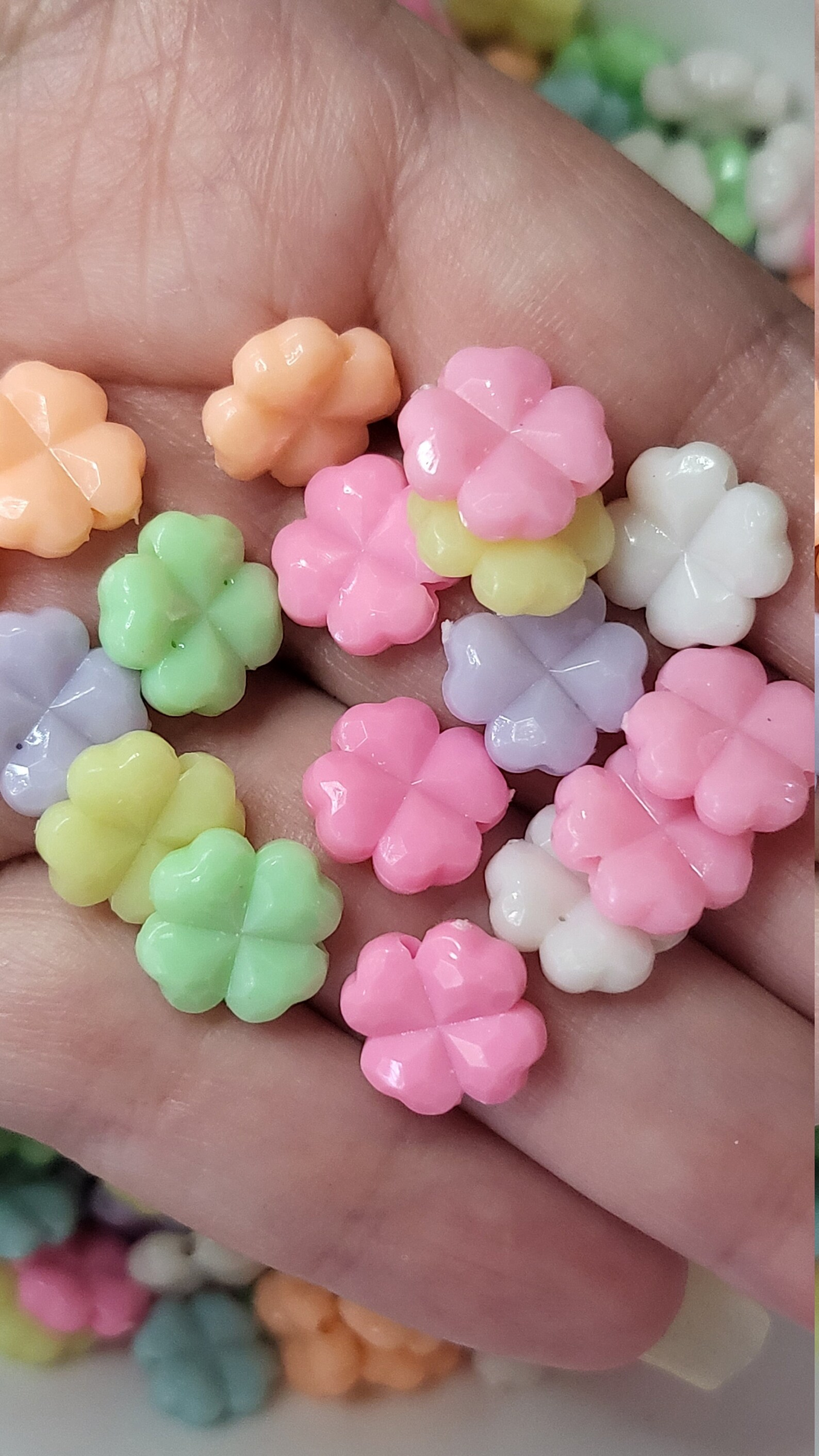 20pcs Shamrock Clover Flower - Pastel Acrylic Beads 12mm - Kawaii Cute Aesthetic Beads Flower Clover Pastel Beads