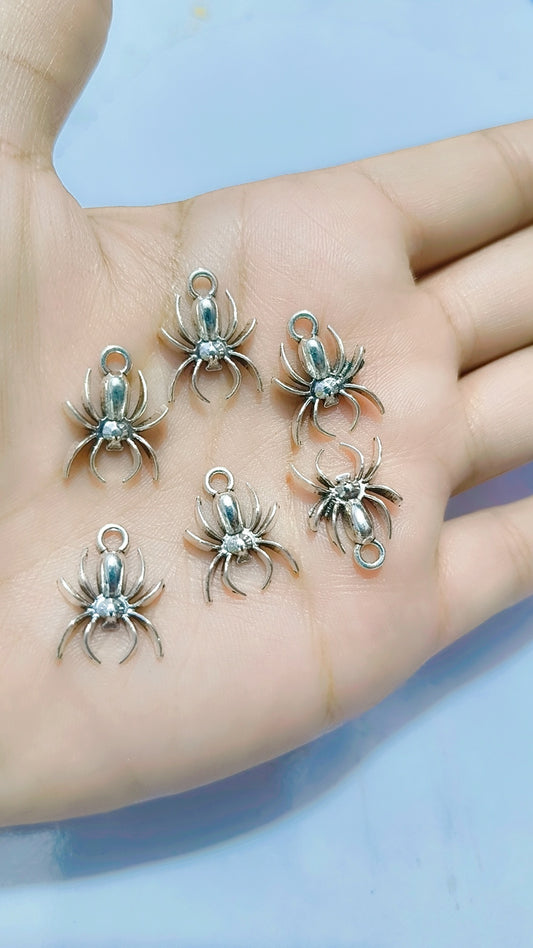 Halloween Spider Charm Antique Sliver Spider Pendants Alloy Halloween Night Spider Pendants Bulk for Jewelry Making Charms Bracelet Necklace Earring Keychain DIY Finding Supplies