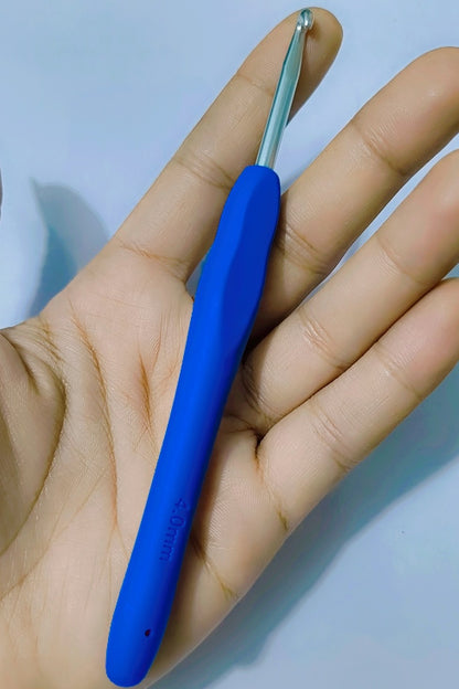 Totofy Crochet Hook 4 mm, Ergonomic Crochet Hooks with Soft Handles, Crochet Hook for Beginners and Experienced Crochet Lovers