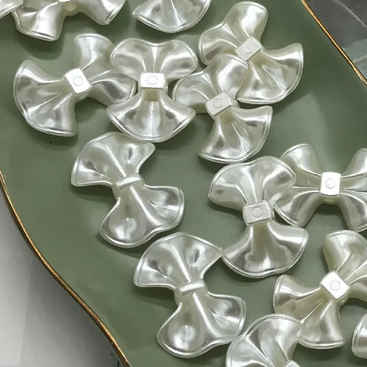 Pearl bow