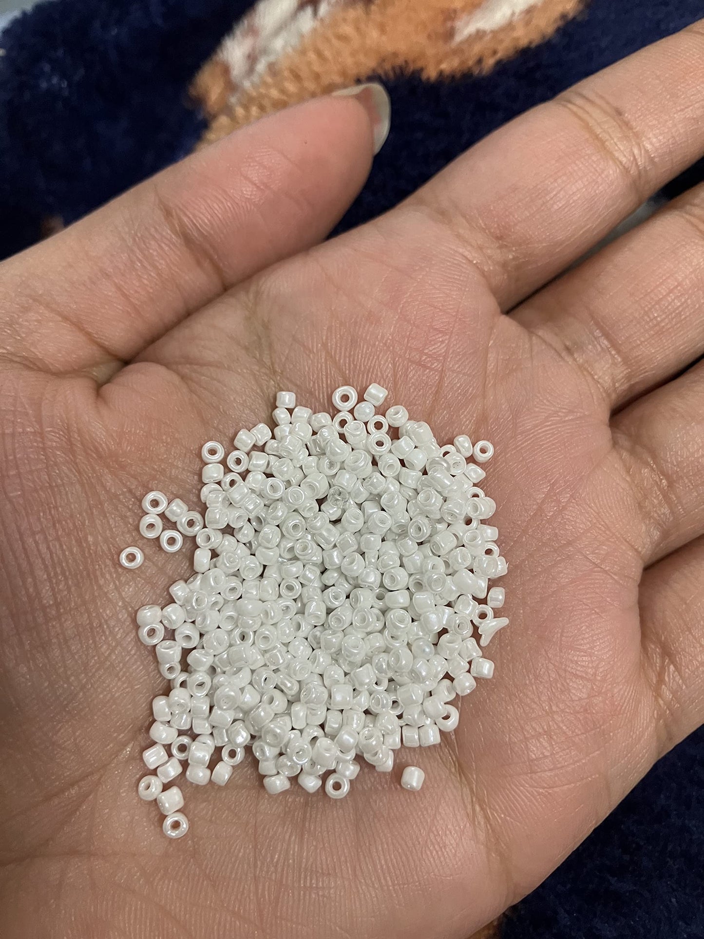 Small Glass Beads of 2mm (11/0) for Jewelry Making/for DIY Craft, Pack of 30gm (White)