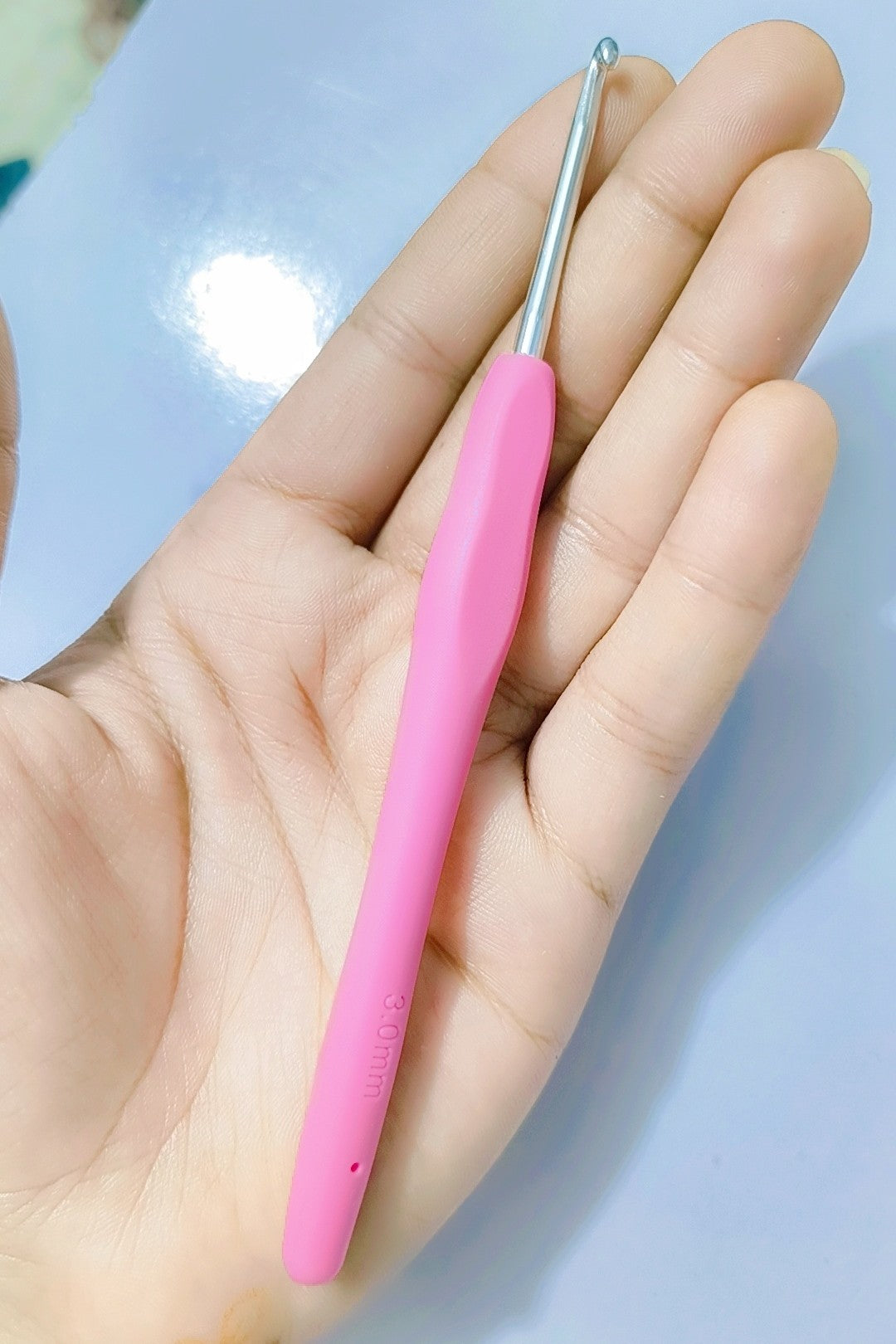 Crochet Hook, 3 mm Ergonomic Crochet Hooks, Crochet Needles

Crochet Hooks for Arthritic Hands, Beginners and Handmade DIY with Aluminum Soft Grip Rubber Handle