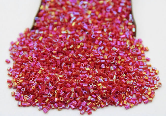 15/0 Dark Pink Rainbow, Hex Glass Seed Beads,