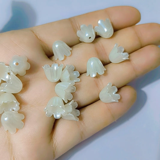 White Bell Shaped Flower bead caps, acrylic bead ends, Pearled Flower Cap Beads, pearled bell flower acrylic tassel caps,Jewelry Supply