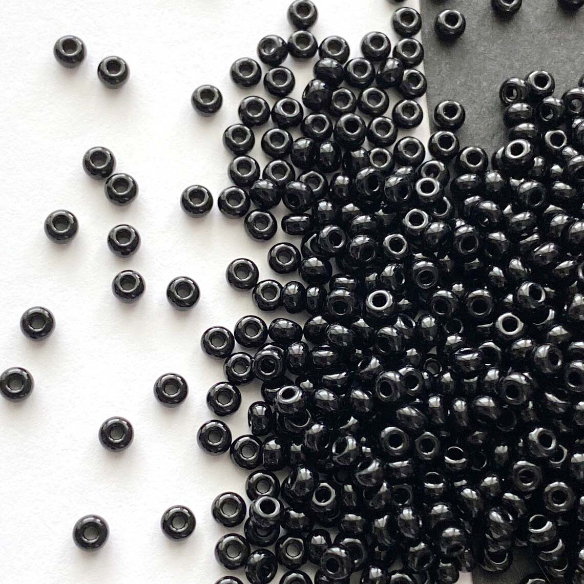 Seed Bead 8-401 Miyuki Seed Beads 8/0 Black 10