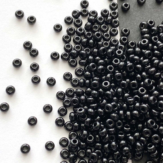 Seed Bead 8-401 Miyuki Seed Beads 8/0 Black 10